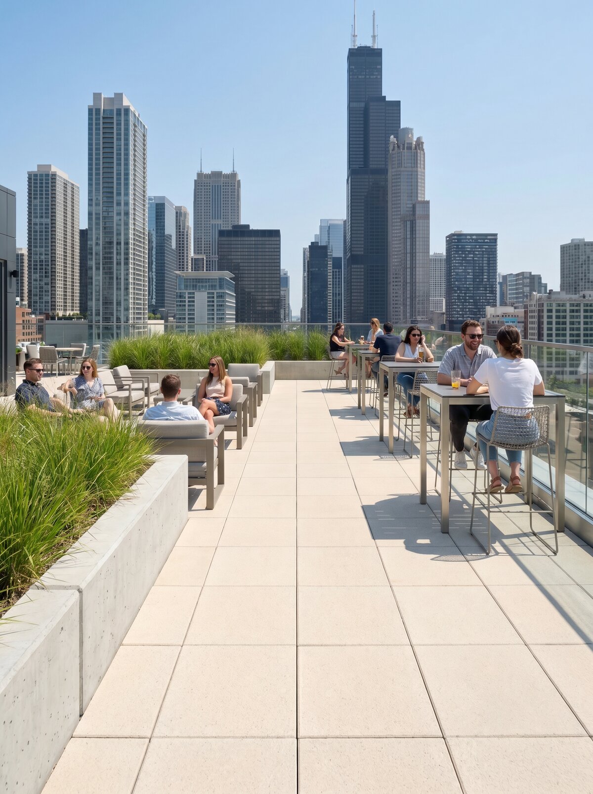 Moderne Stelzlager Terrasse auf dem Dach eines Bürogebäudes in Chicago mit Bodenbelag