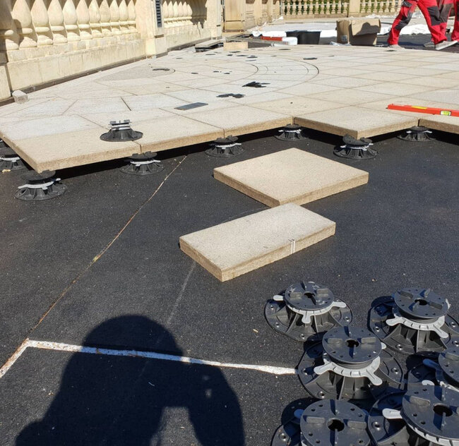 Umbau der Terrasse in einem historischen Gebäude in Karlsbad