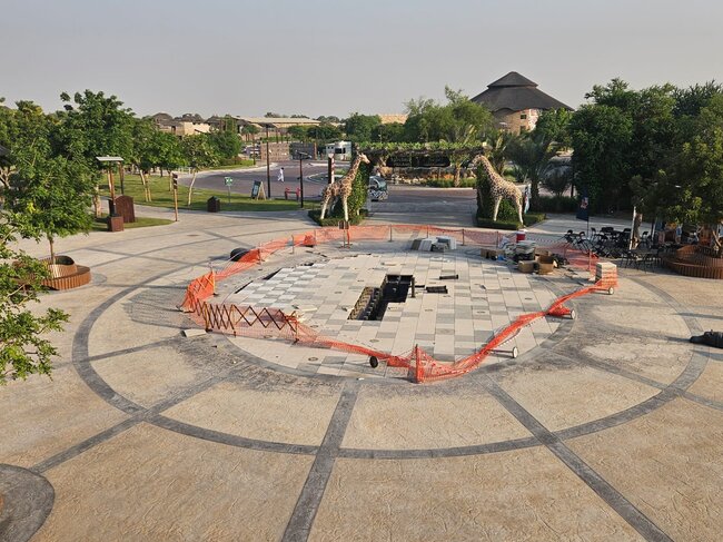 Wsporniki pod nawierzchnią fontanny w dubai safari park 4