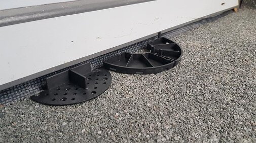 Schritt für Schritt Montage von Terrassenplatten auf Stelzlagern 6