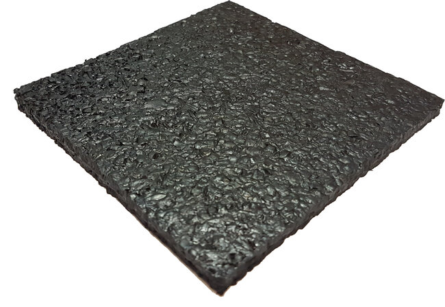 Schwarzes Gummi-Schutzpad, das unter dem Fuß eines Terrassen-Stelzlagers verwendet wird
